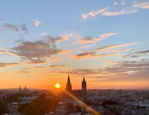 Americana Apartment | Mirador del Alba Expiatorio Skyline Penthouse
