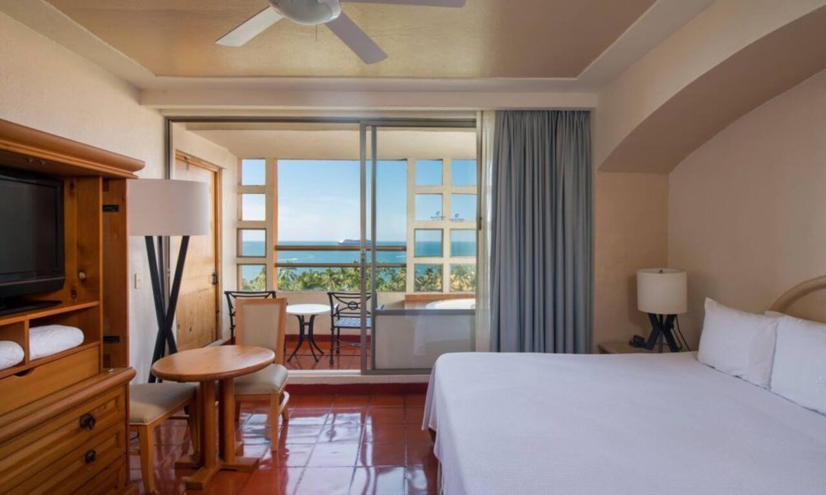 Marina Vallarta Condo | Modern & Cozy 2BR Condo with Outdoor Pools