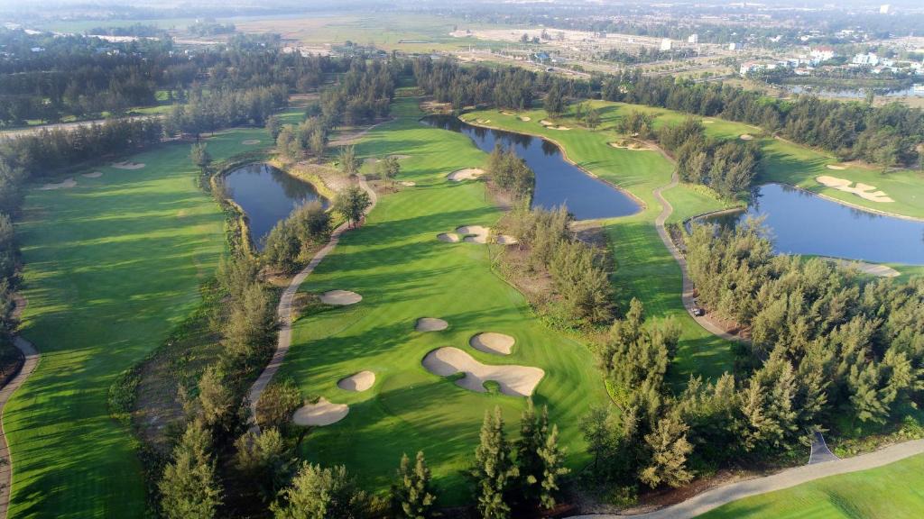 Tan Luu Resort | Montgomerie Links Hotel & Villas