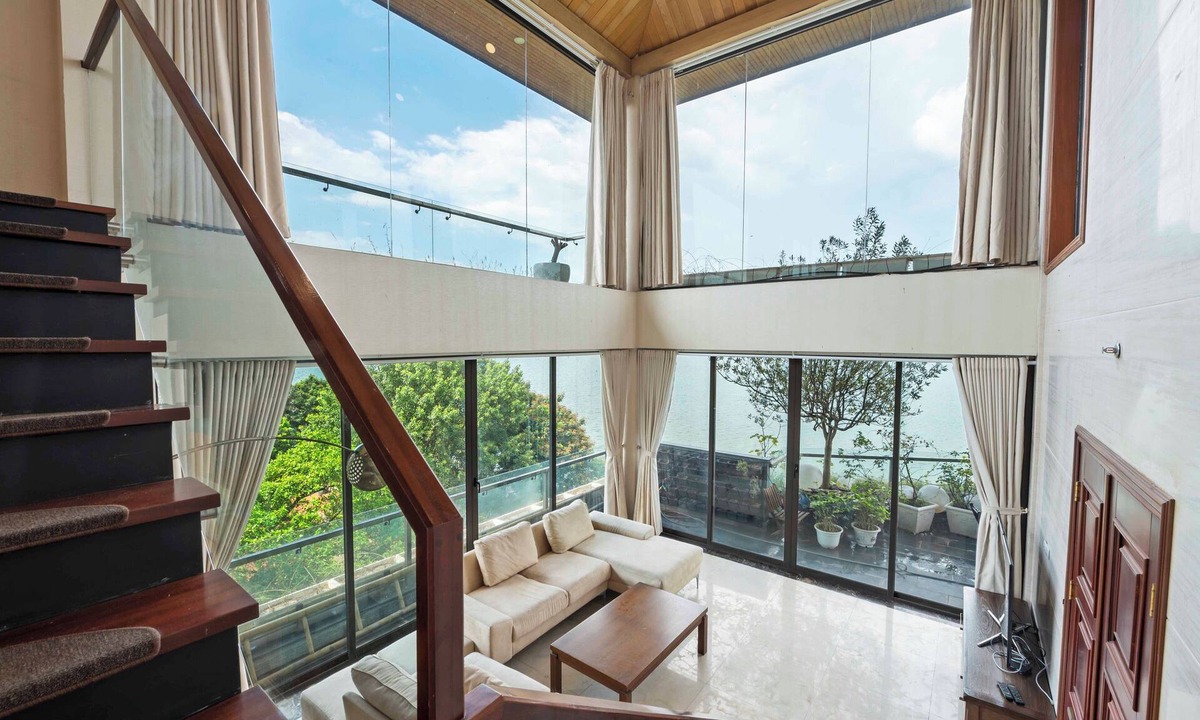 Tay Ho Hotel | Moon West Lake Residence