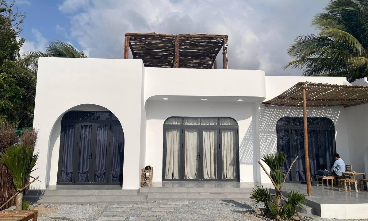 Ninh Hai House | My Hoa Oceanfront Home