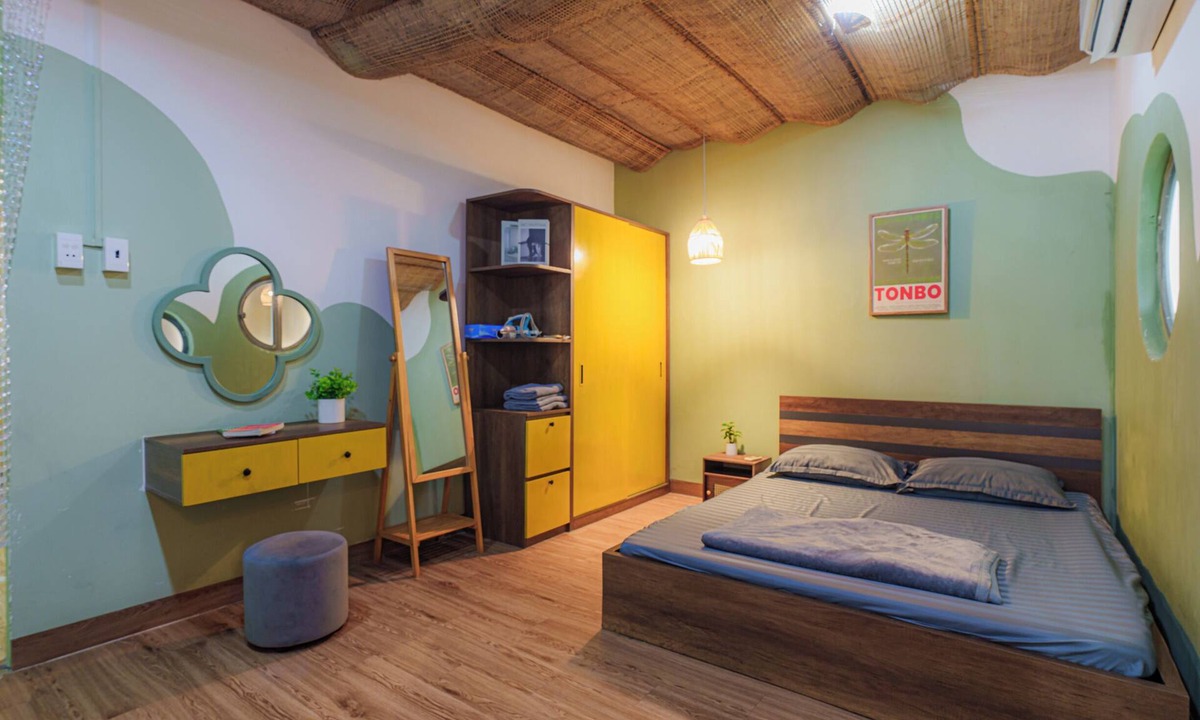 District 1 Bed & Breakfast | Nơi dừng chân lý tưởng với không gian phòng rộng rãi , một góc ban công chill