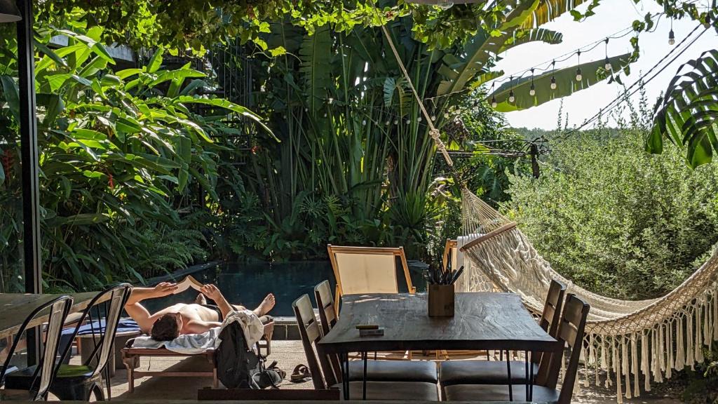 Huong Thuy Hotel | NANO Eco-Hostel