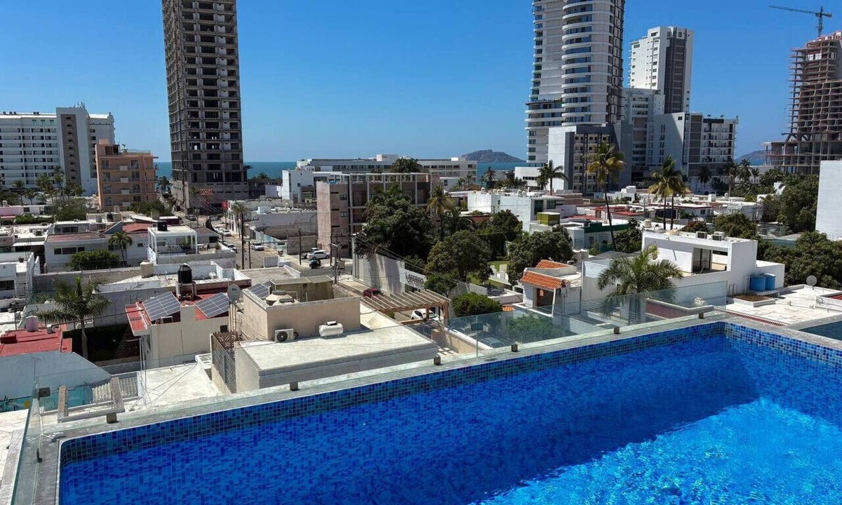 Ferrocarrilera Apartment | Near the Beach with Pool on Roof By GPSRenta