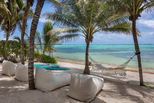 Soliman Bay Villa | New 3BR Private Beachfront Villa with Pool at Soliman