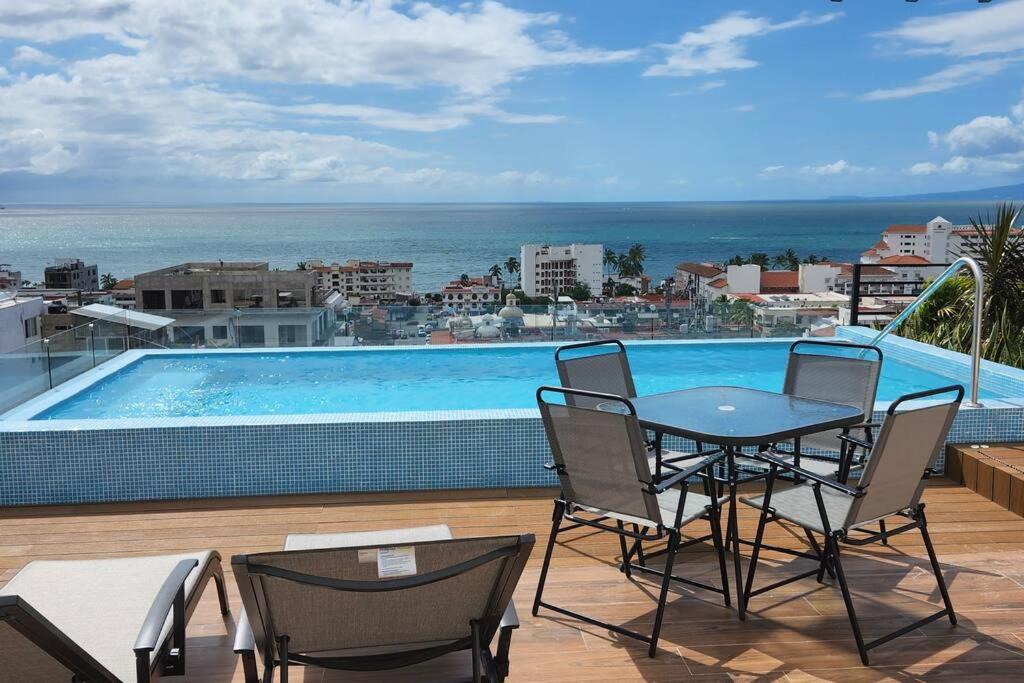 Colonia 5 de Diciembre Apartment | New Beautiful Rooftop & Romantic Ocean Views