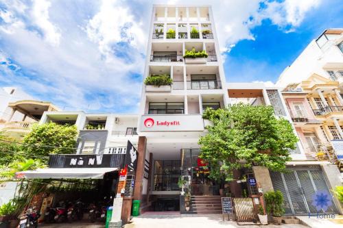 Tan Binh Apartment | New Home Cosy&Luxury Apartment - 5mins to Airport, Airport Pick up Service