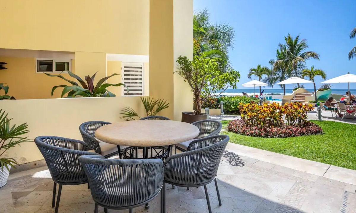 Marina Vallarta Villa | "NEW LISTING" Beachfront villa superb location