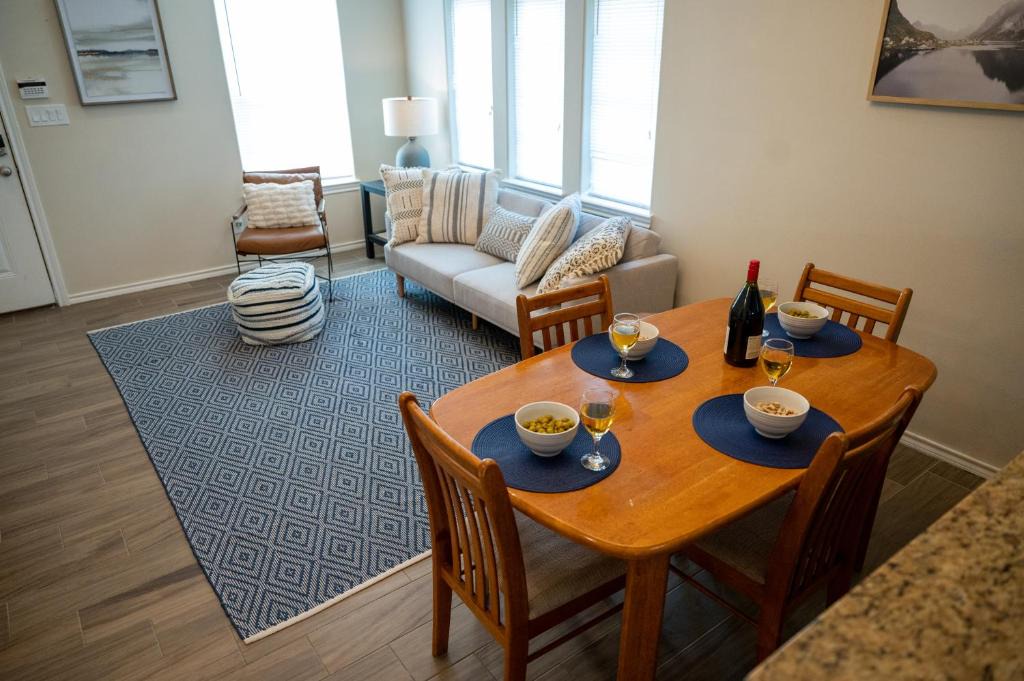 Edinburg Apartment | *NEW* Modern Designer Townhome in a Calm Gated Subdivision with Private Terrace!