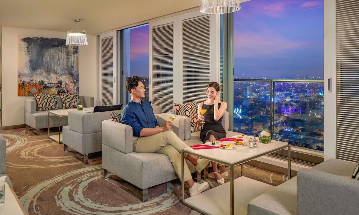 Phuong 6 Hotel | Novotel Saigon Centre