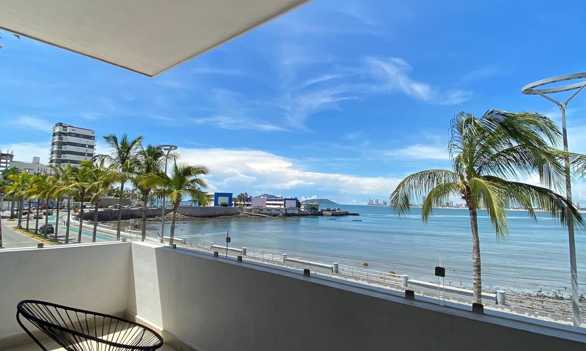 Centro Historico Apartment | Ocean view apartment in the beautiful Port of Mazatlan pet frindly 🐶🐈❤️