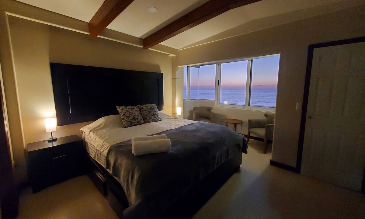 Playas de Tijuana Apartment | Ocean view apartment with rooftop