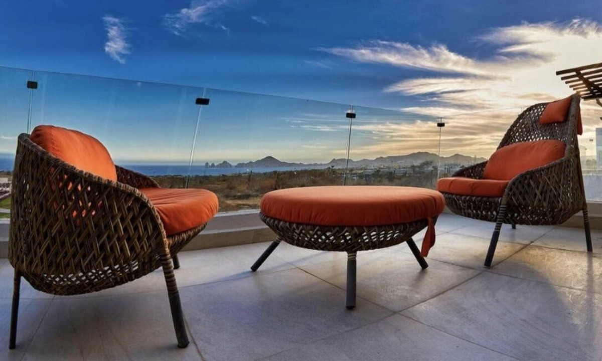 El Tezal Condo | Ocean view penthouse! With private rooftop balcony