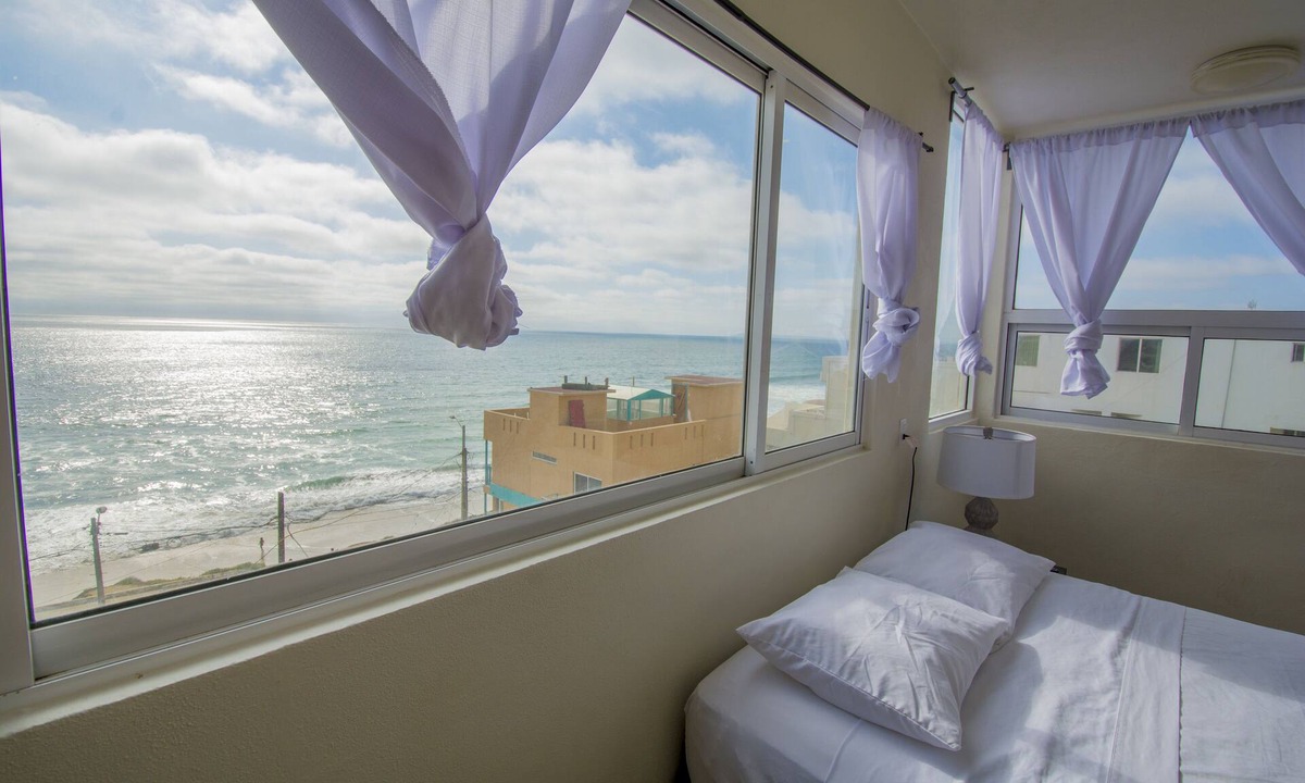 Costa Apartment | Ocean-VIEW Two Story Lux + AC/HEAT
