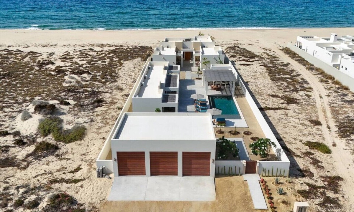 La Ribera House | Oceanfront Luxury in East Cape Private Beachfront