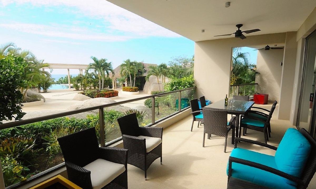 Santa Maria Huatulco Condo | Oceanfront 3-Bedroom Condo Steps to the Pool & Beach with Amenities