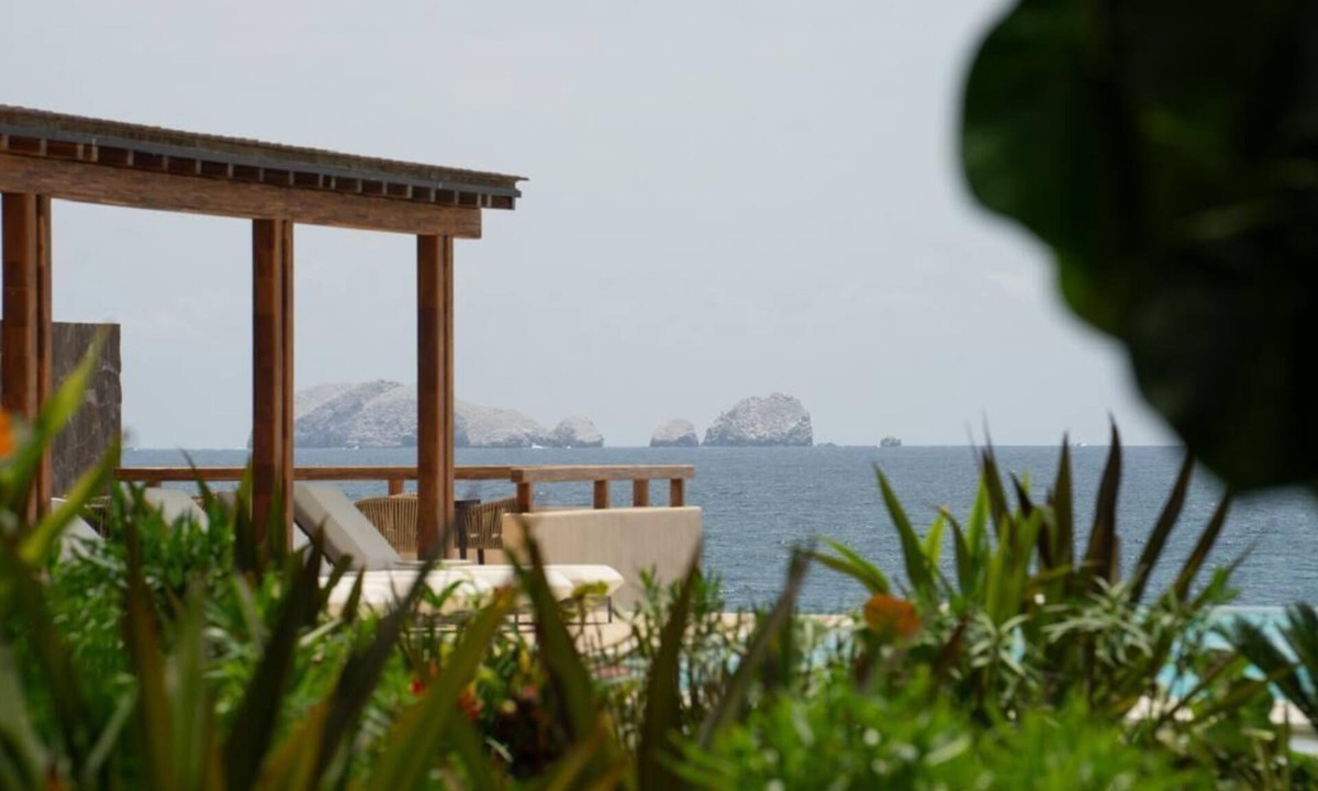 Ixtapa - Zihuatanejo Apartment | Oceanfront living with terrace I Long stays welcome