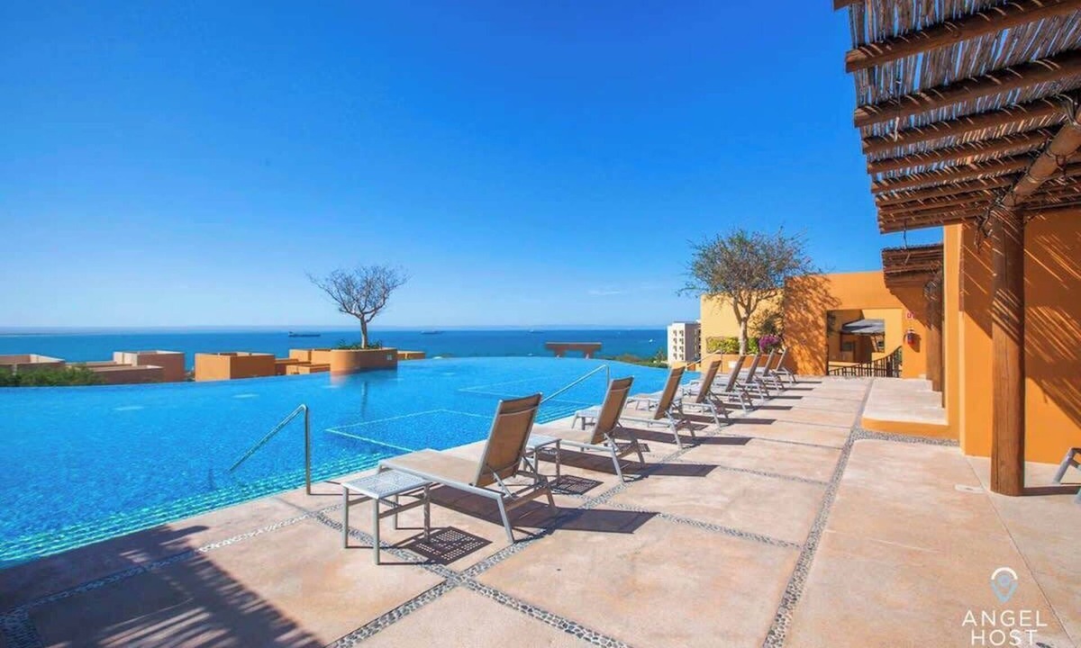 La Paz House | Oceanview home Puerta Cortes golf cart Included