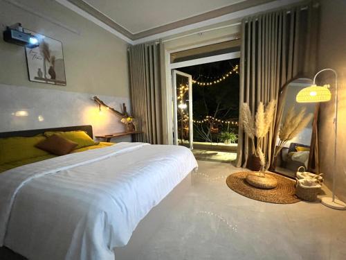 Tan Phu District Hotel | Olie Home