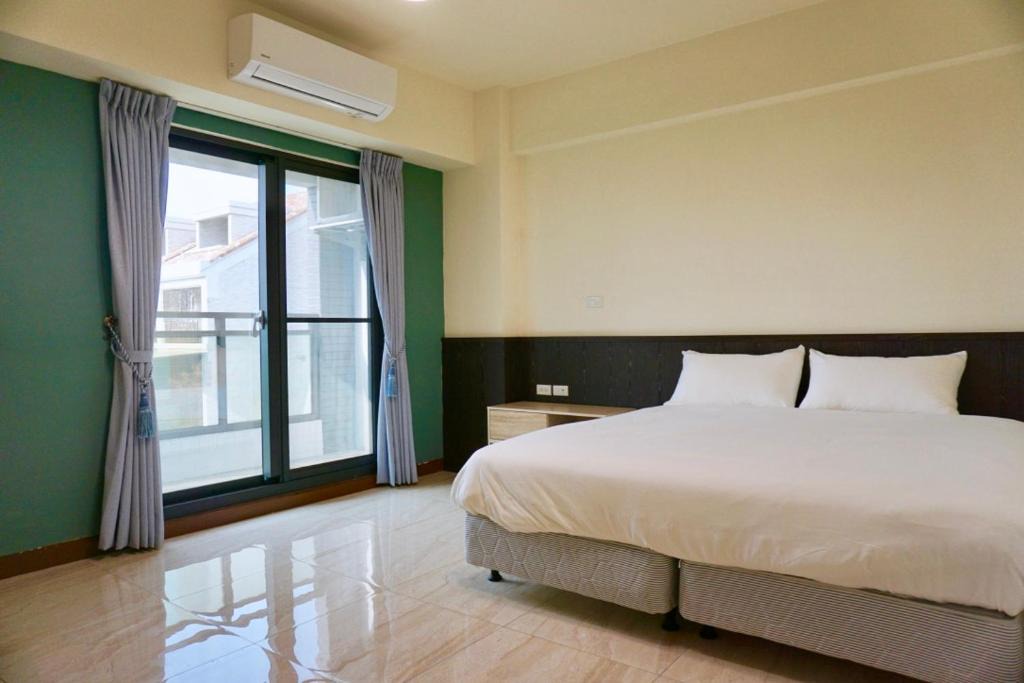 Donggang Bed & Breakfast | Ｏn the road