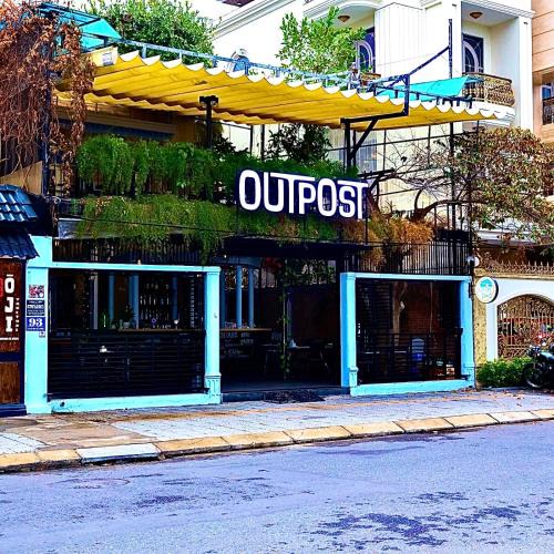 Ngu Hanh Son Hotel | OUTPOST Bar & Hostel