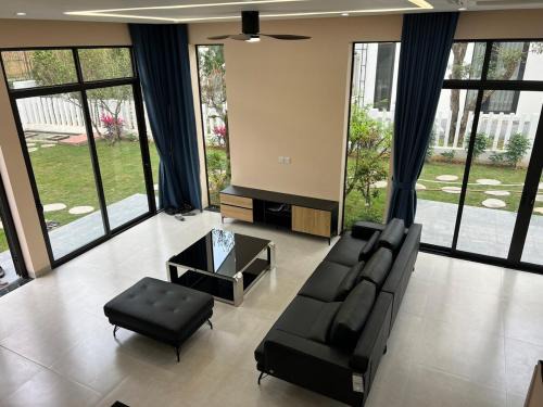 Thach That Villa | Peace & Chill 5BR Villas at Xanh Villas Resort