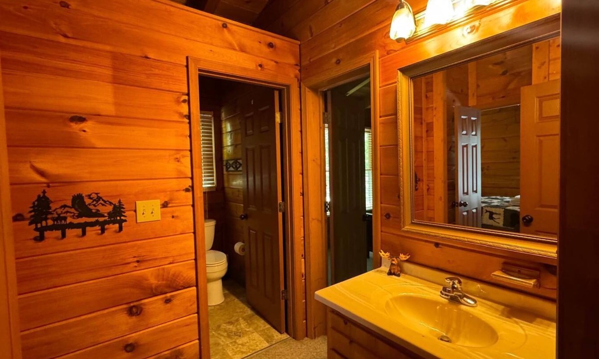Monroe Cabin | Peaceful Cabin Retreat – Perfect for Families & Friends