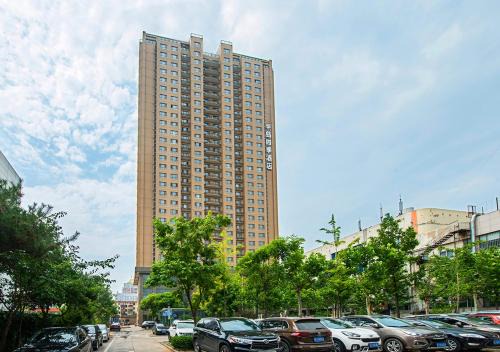 Qinhuangdao City Center Apartment | Peninsula Season Hotel Apartment