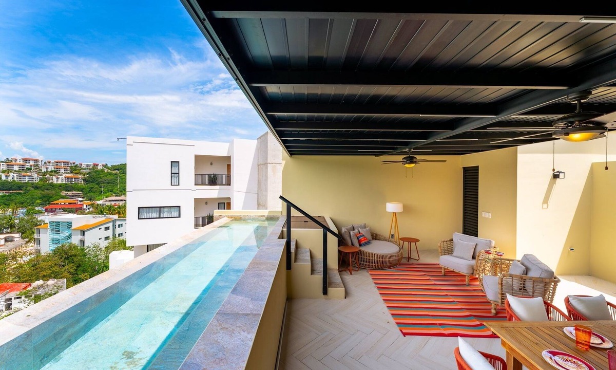 Santa Maria Huatulco Condo | Penthouse with Pickle Ball Court