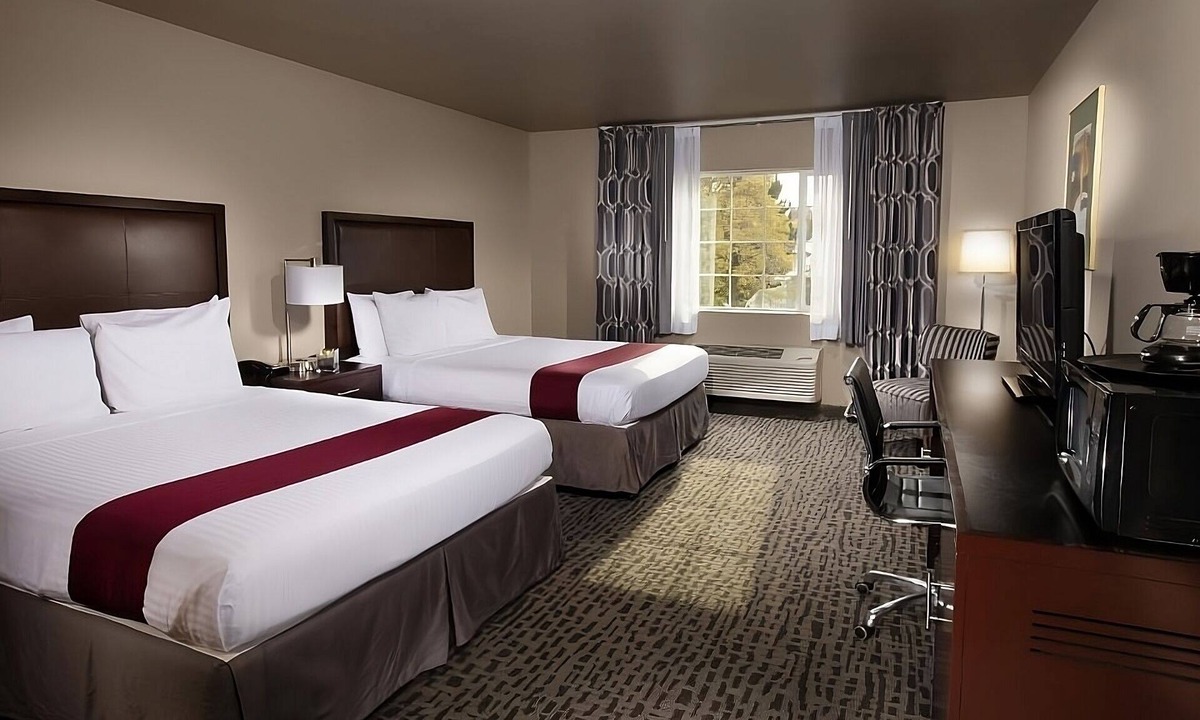 Pullman Hotel | Perfect Location for Vacation! Gorgeous Room w/Free Breakfast, Free Parking