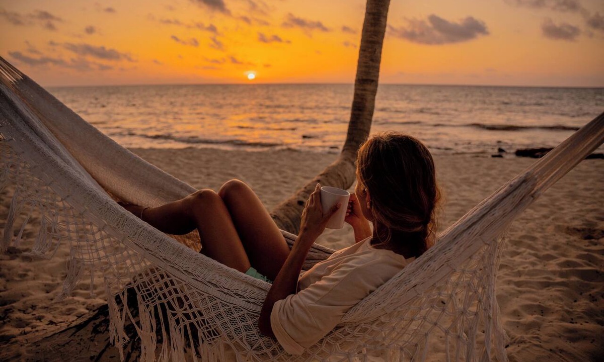 Villa Juarez Resort | Petit Lafitte Beachfront Hotel & Bungalows