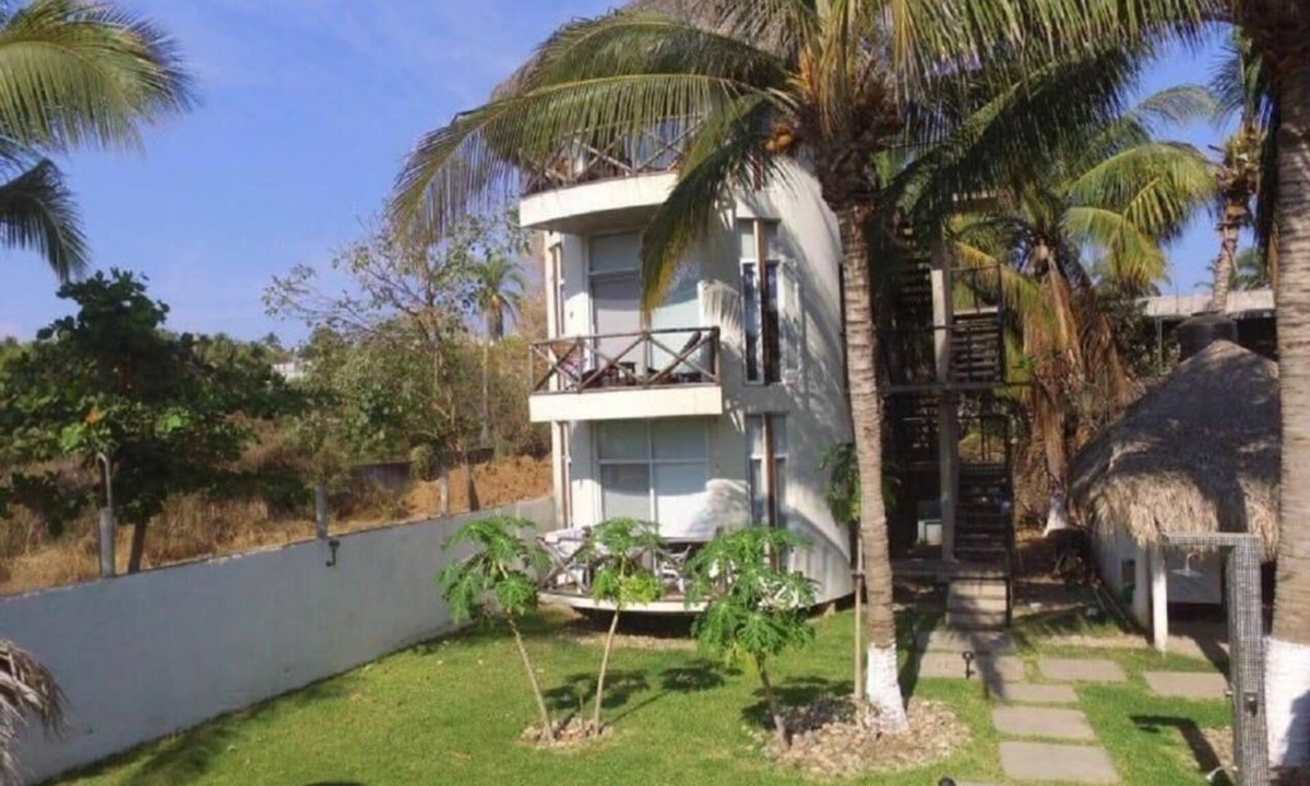Brisas de Zicatela Apartment | Playa Bruja Zicatela Apt. 2, Beach Front, Kitchen, AC, Starlink, Pool & More