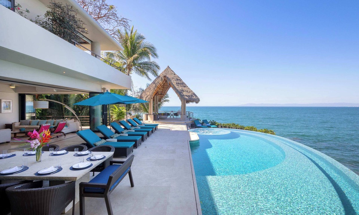 South Shore Hotel Area Villa | Please Inquire Before Booking – Luxury Villa