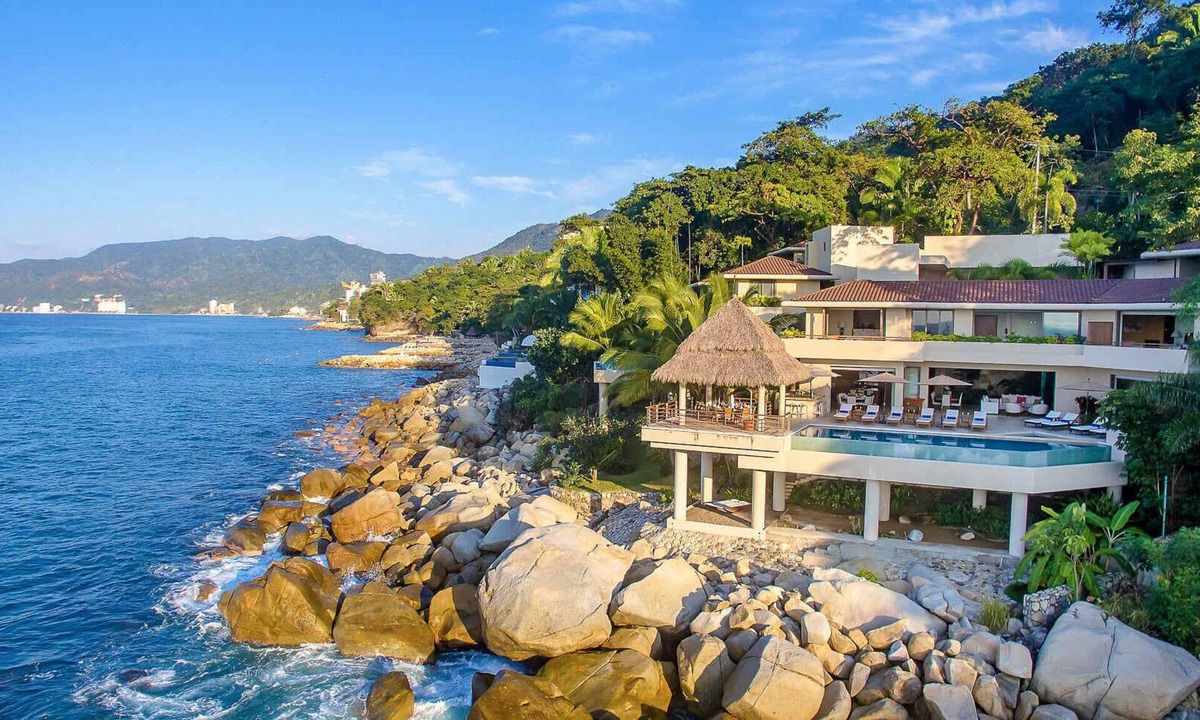 South Shore Hotel Area Villa | Please Inquire Before Booking – Luxury Villa