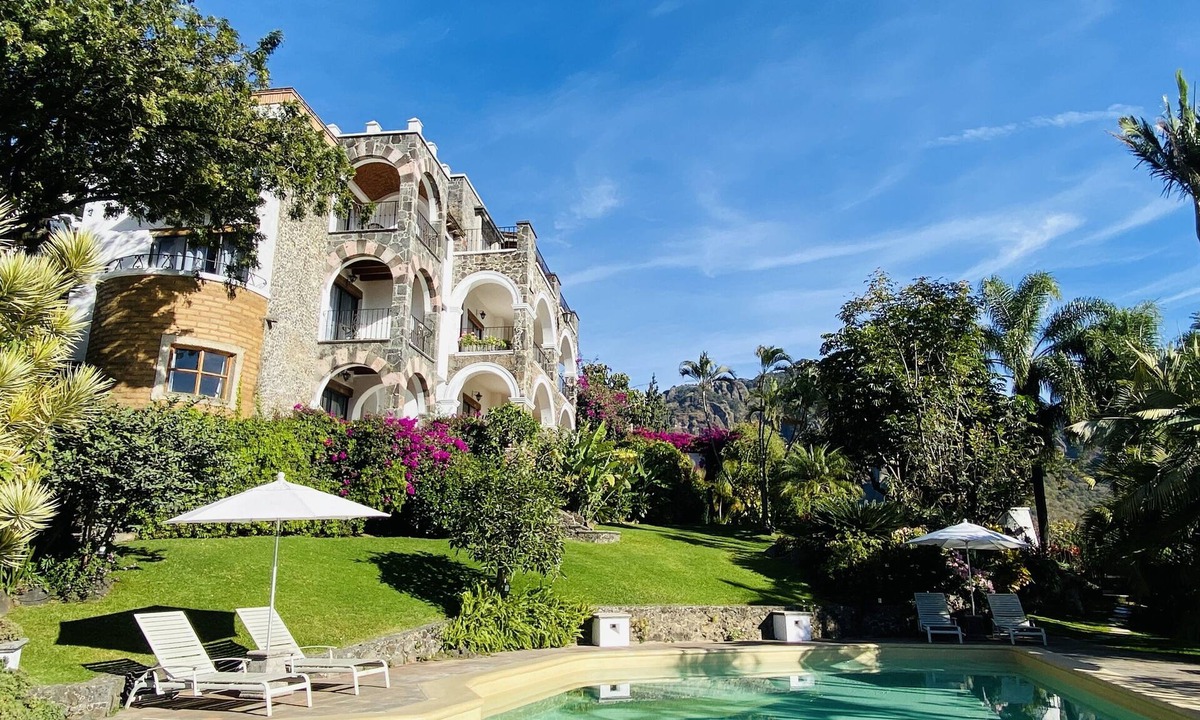 San Miguel Hotel | Posada del Tepozteco - Hotel & Gallery