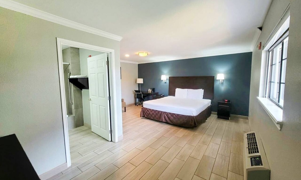 McAllen Apartment | Premium King Bed Accessible