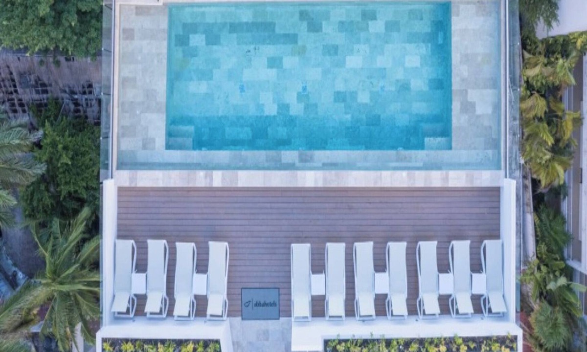 Downtown Hotel | Prime Location: Rooftop Pool w/Sea Views | 3 Pet-friendly Units w/Kitchen