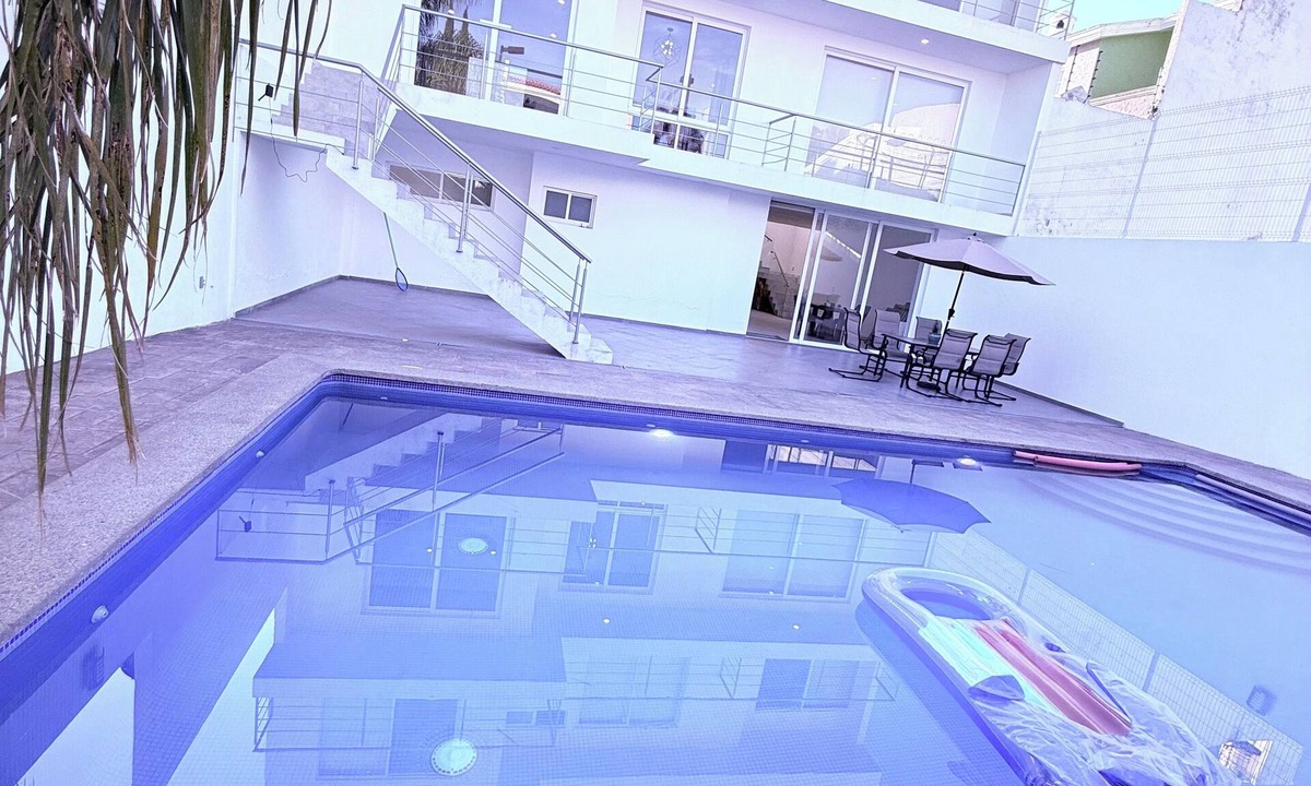 Bugambilias House | Private Pool 4BR 5.5 Baths Secure Upscale