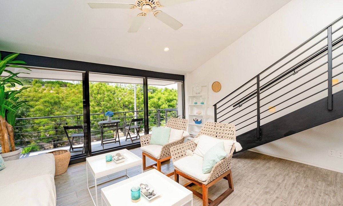 R Condo | Private Rooftop Terrace + Walkable to the Beach
