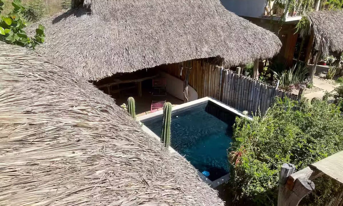 San Pedro Mixtepec Apartment | Private Room with A/C 400 m from Delfines Beach