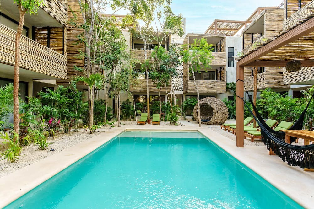 La Veleta Apartment | Private Terraces, Full Kitchen, 2 Pools & Parking!