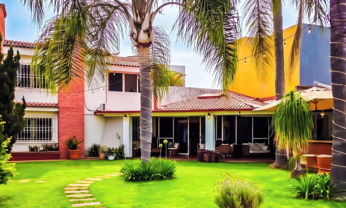 San Agustin Villa | Private Villa in Guadalajara with swimming pool inside safe gated community