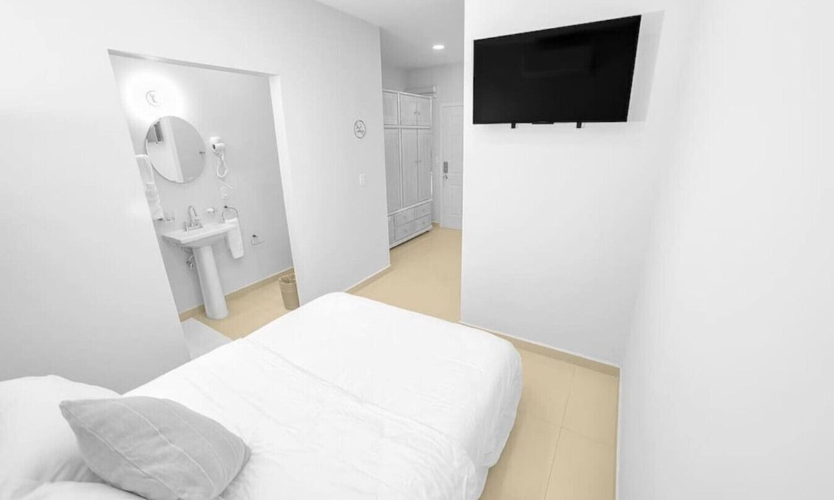 Zona Rio Bed & Breakfast | PrivateStudio/DoubleBed+CouchBed/Near Border