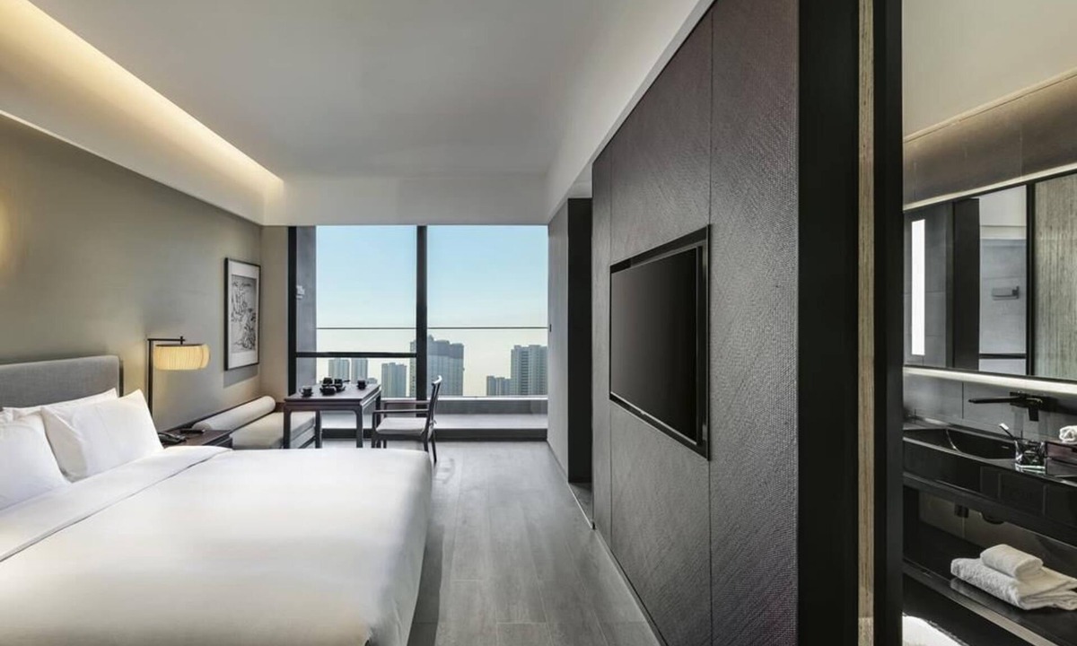 Wanli District Hotel | Pullman Nanchang Meiling