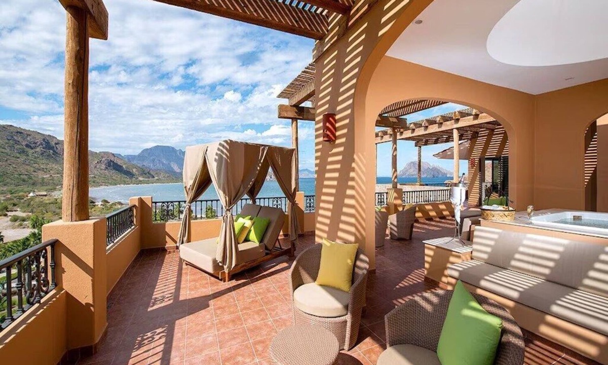 El Marasal Resort | Rare Luxury Royal 3-bedroom Penthouse in Loreto Bay at Villa de Palmar Loreto