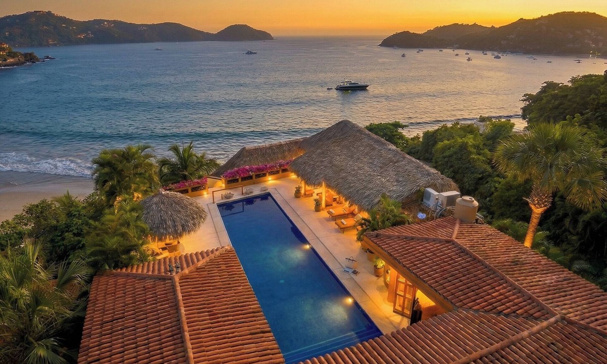 Playa la Madera House | Rarely Available- Casa Quixote - Beachfront Estate