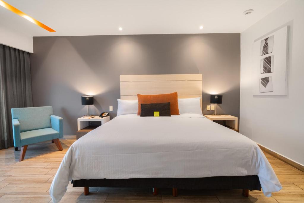 Tlalnepantla de Baz Hotel | Real Inn Perinorte