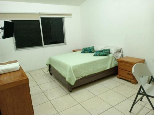 Ciudad del Carmen Apartment | RECAMARA INDEPENDIENTE con CAMA MATRIMONIAL AIRE ACONDICIONADO Y BAÑO EXCLUSIVO