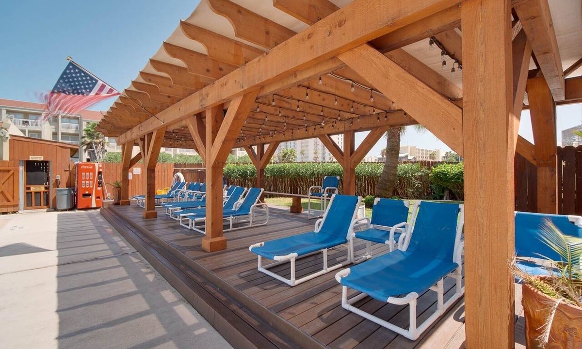 South Padre Island Condo | Relaxing , Great Location, 3 Minute Walk To The Beach 2 Bedroom Condo by RedAwning
