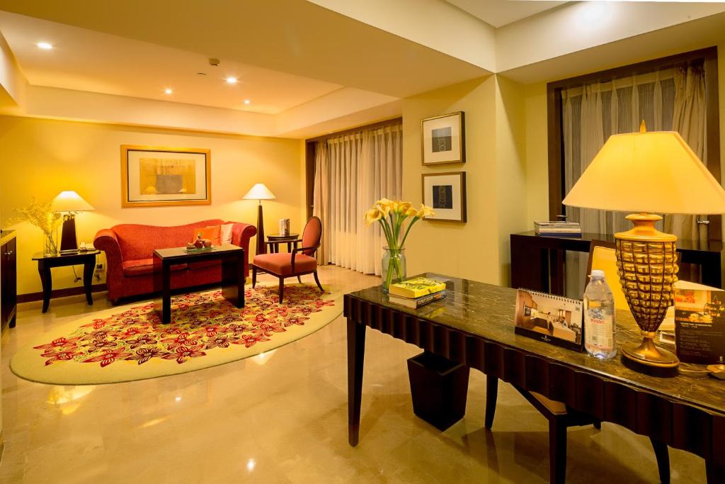 Tanggu Hotel | Renaissance Tianjin TEDA Convention Centre Hotel